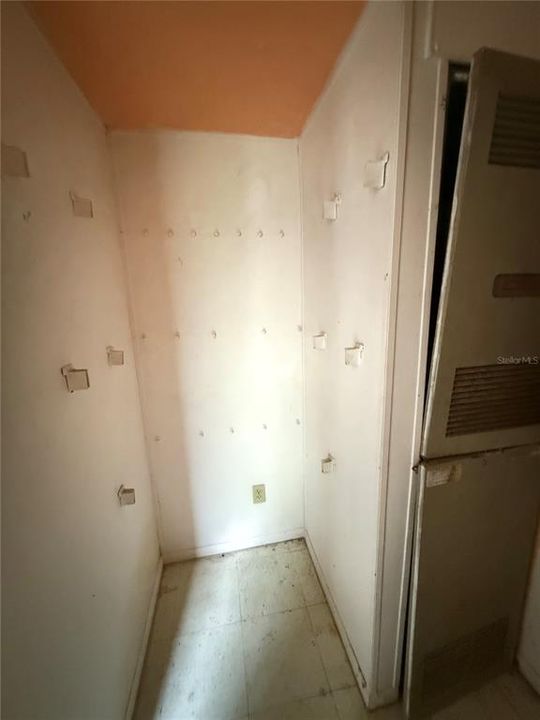 For Sale: $189,000 (3 beds, 2 baths, 1104 Square Feet)