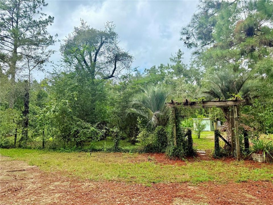 For Sale: $189,000 (3 beds, 2 baths, 1104 Square Feet)