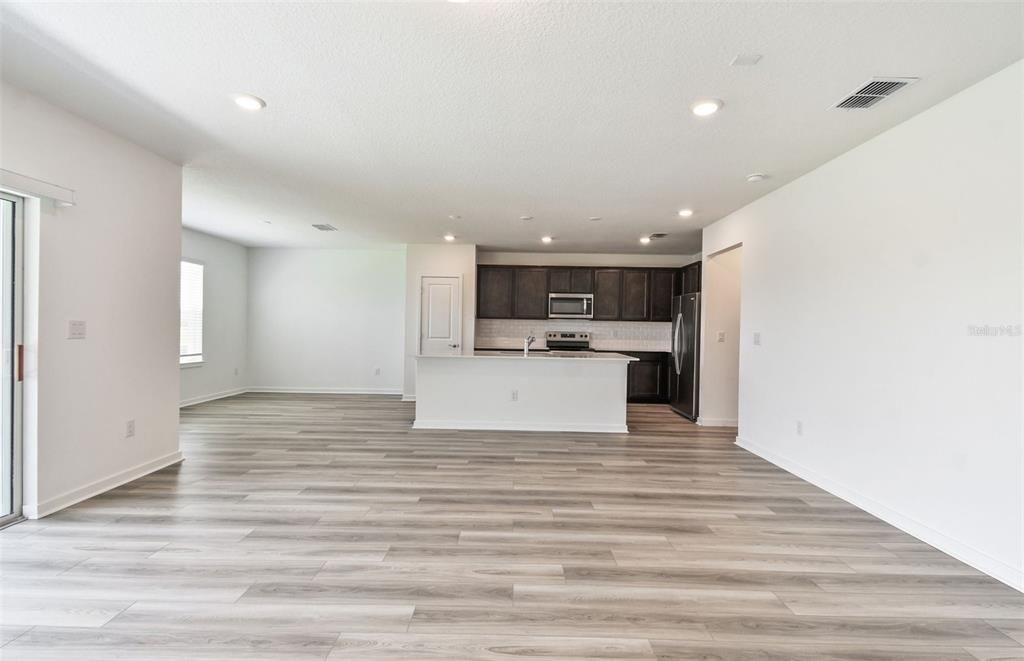 For Sale: $384,940 (5 beds, 3 baths, 2615 Square Feet)