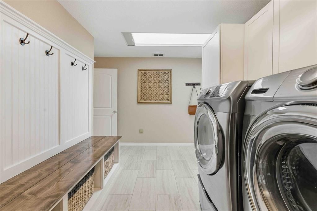 待售: $799,000 (4 贝兹, 4 浴室, 3863 平方英尺)