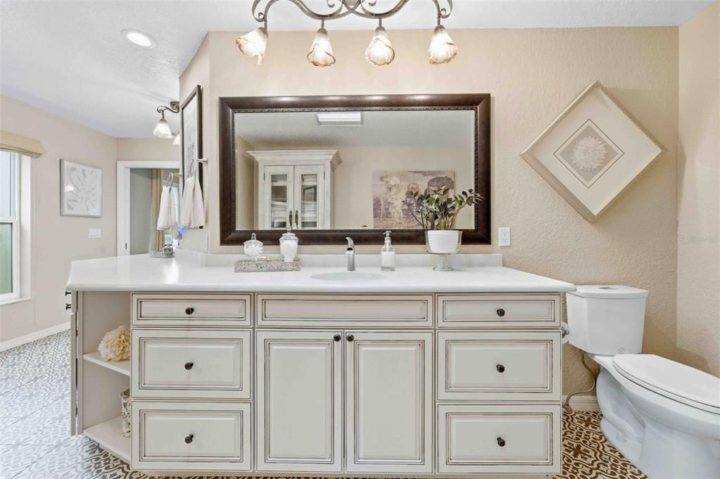 待售: $799,000 (4 贝兹, 4 浴室, 3863 平方英尺)