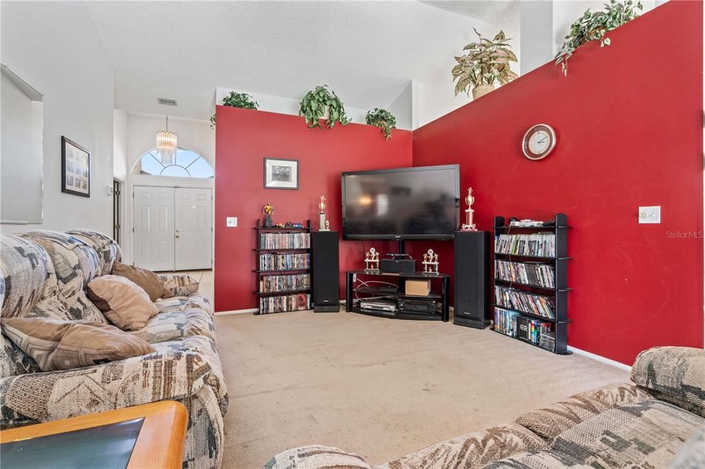 For Sale: $448,900 (3 beds, 2 baths, 1425 Square Feet)