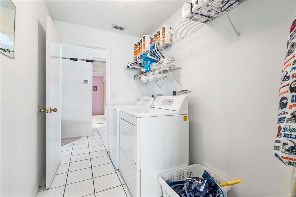 For Sale: $448,900 (3 beds, 2 baths, 1425 Square Feet)