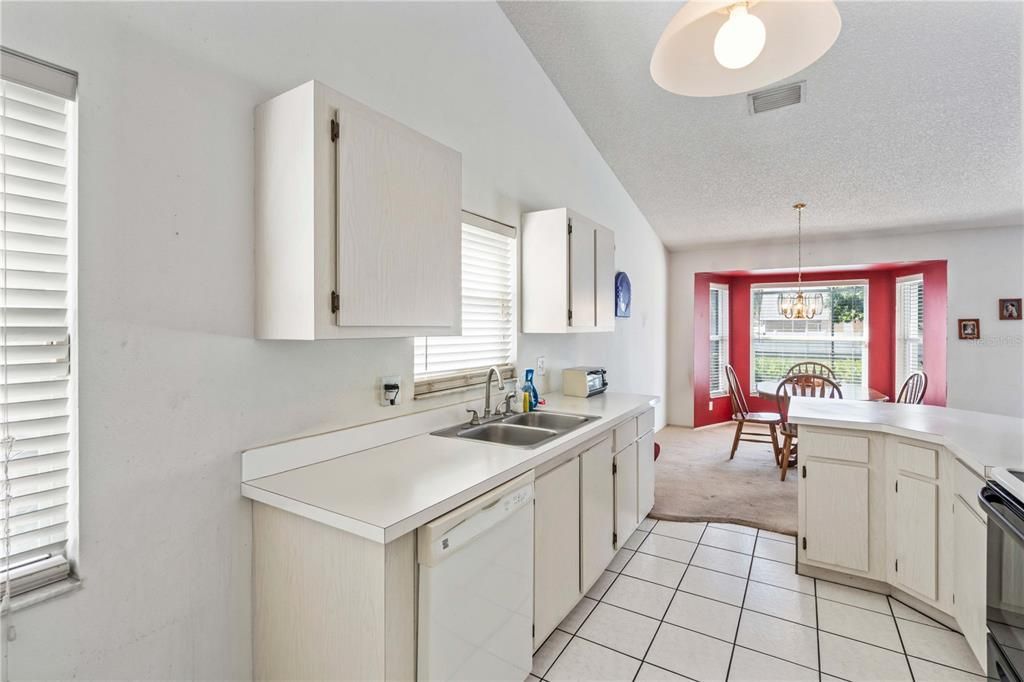 For Sale: $448,900 (3 beds, 2 baths, 1425 Square Feet)