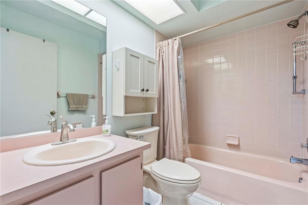 For Sale: $448,900 (3 beds, 2 baths, 1425 Square Feet)