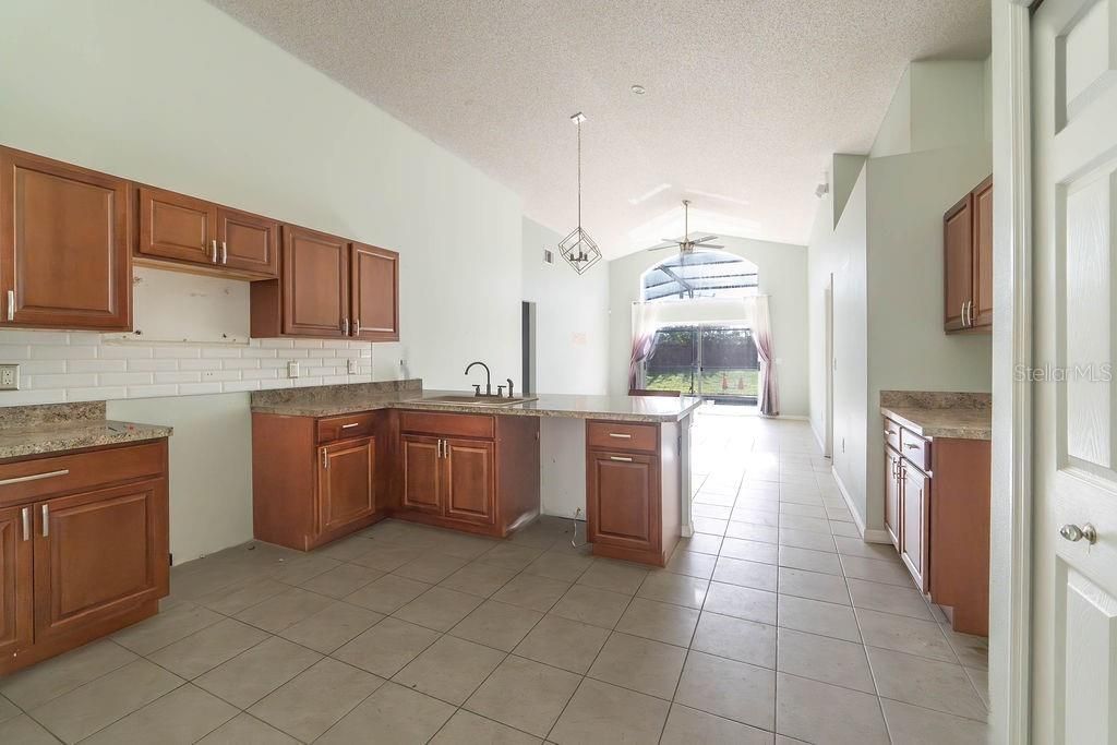 Active With Contract: $360,000 (4 beds, 3 baths, 1905 Square Feet)