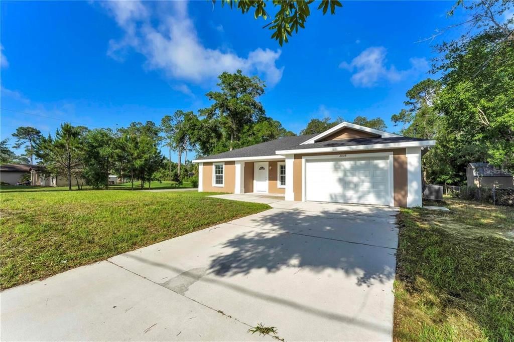 For Sale: $299,000 (3 beds, 2 baths, 1375 Square Feet)