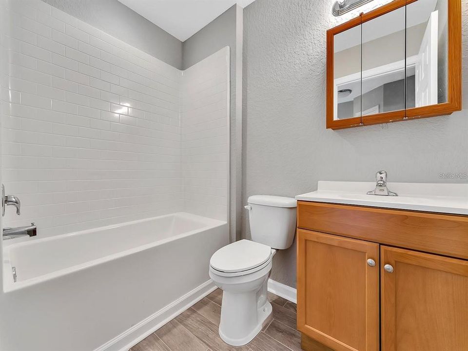 For Sale: $299,000 (3 beds, 2 baths, 1375 Square Feet)