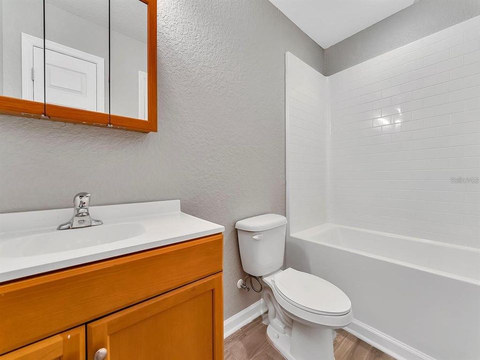 For Sale: $299,000 (3 beds, 2 baths, 1375 Square Feet)