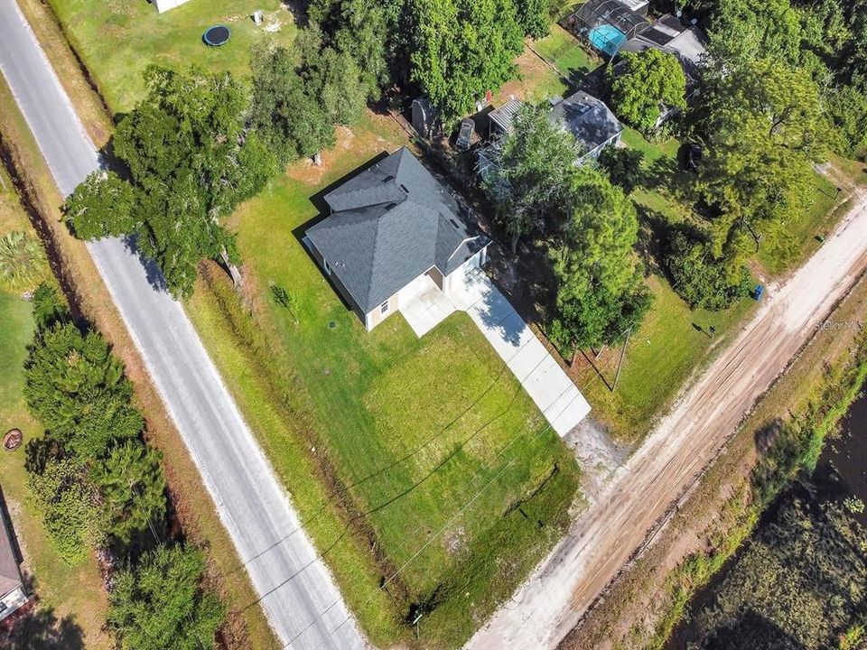 For Sale: $299,000 (3 beds, 2 baths, 1375 Square Feet)