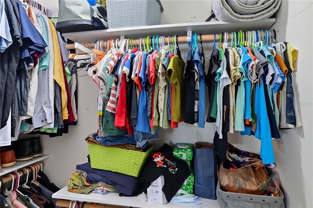 合同活跃: $199,900 (2 贝兹, 2 浴室, 1312 平方英尺)