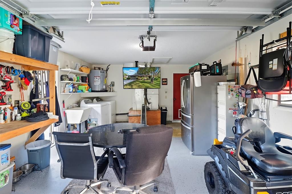 合同活跃: $199,900 (2 贝兹, 2 浴室, 1312 平方英尺)