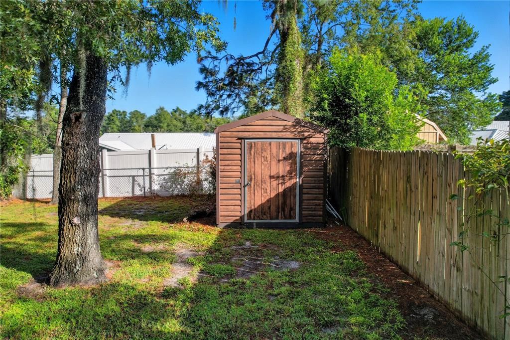 合同活跃: $199,900 (2 贝兹, 2 浴室, 1312 平方英尺)