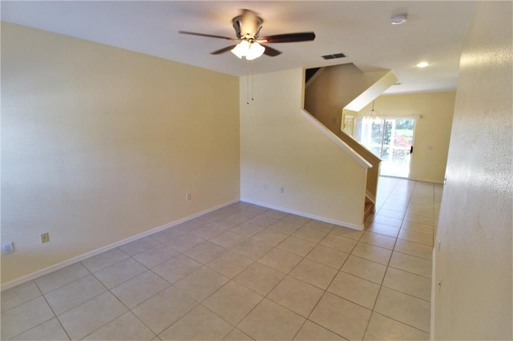 For Rent: $1,785 (3 beds, 2 baths, 1282 Square Feet)