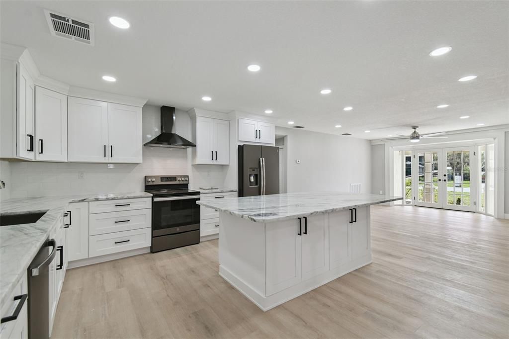 待售: $479,999 (4 贝兹, 2 浴室, 2131 平方英尺)