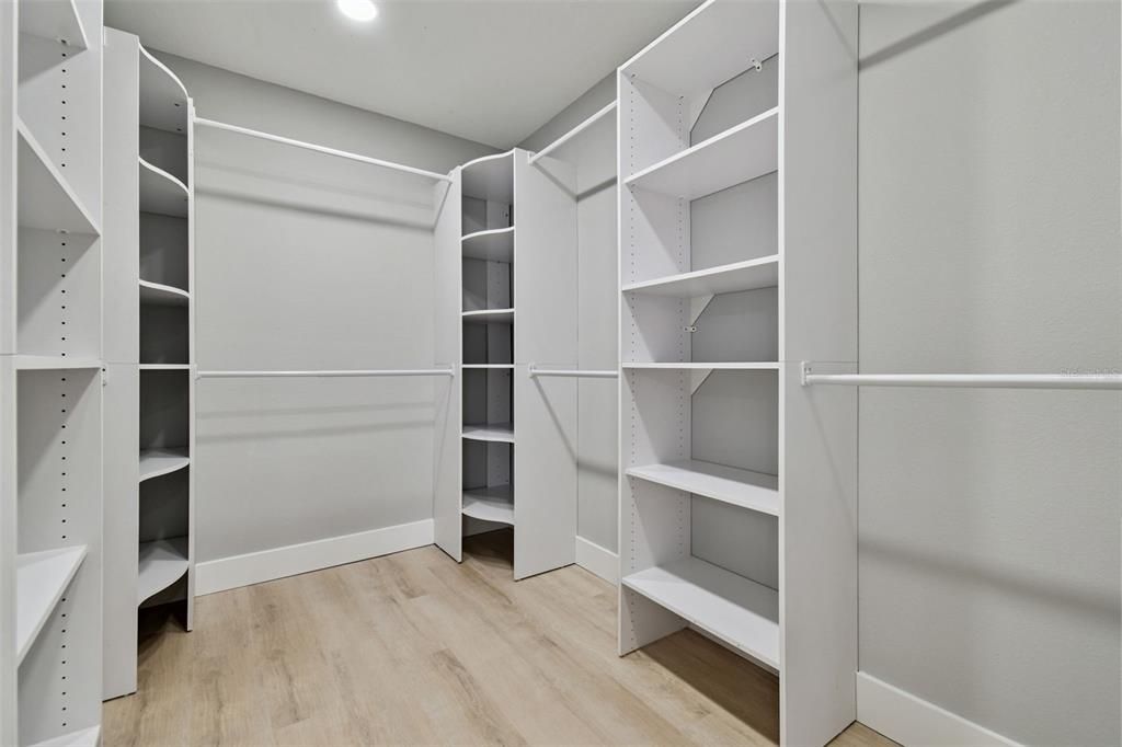 待售: $479,999 (4 贝兹, 2 浴室, 2131 平方英尺)