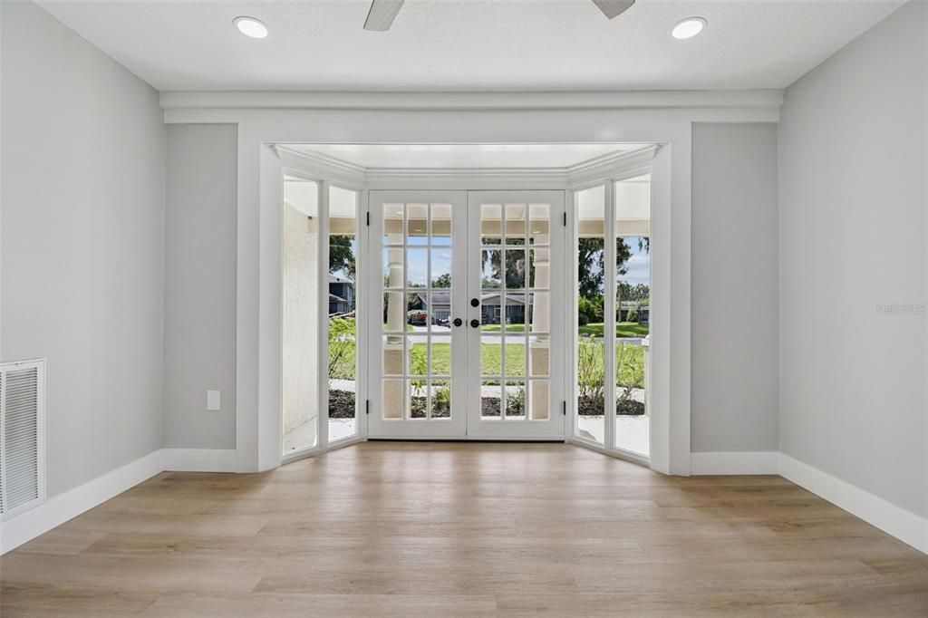 待售: $479,999 (4 贝兹, 2 浴室, 2131 平方英尺)