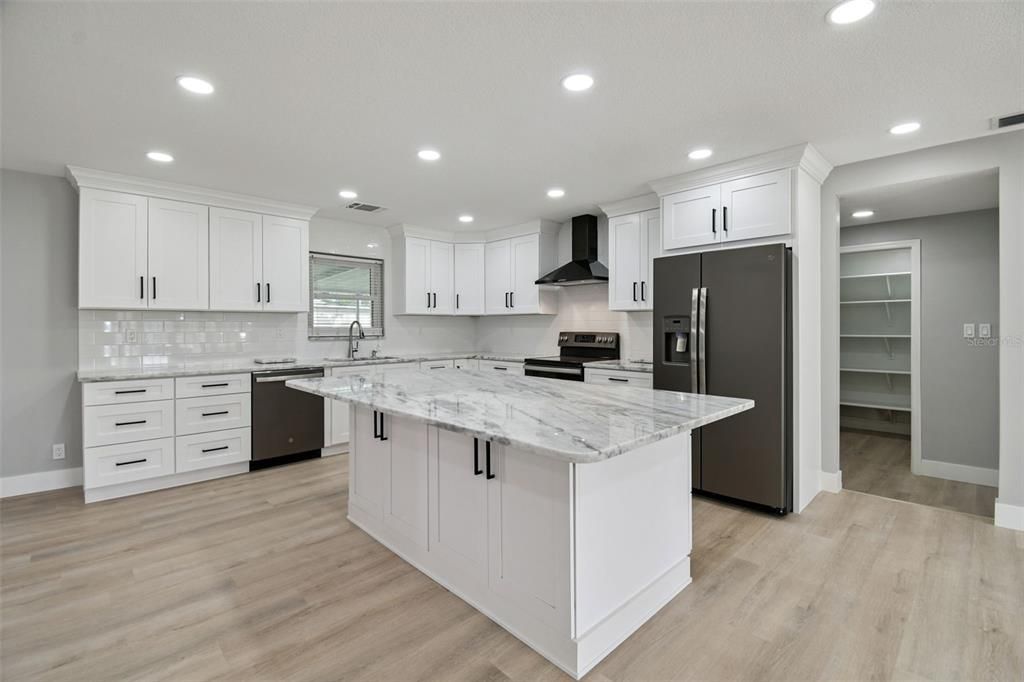 待售: $479,999 (4 贝兹, 2 浴室, 2131 平方英尺)