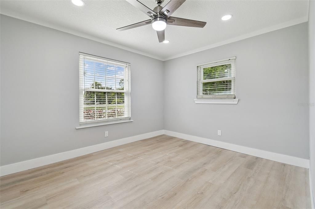 待售: $479,999 (4 贝兹, 2 浴室, 2131 平方英尺)