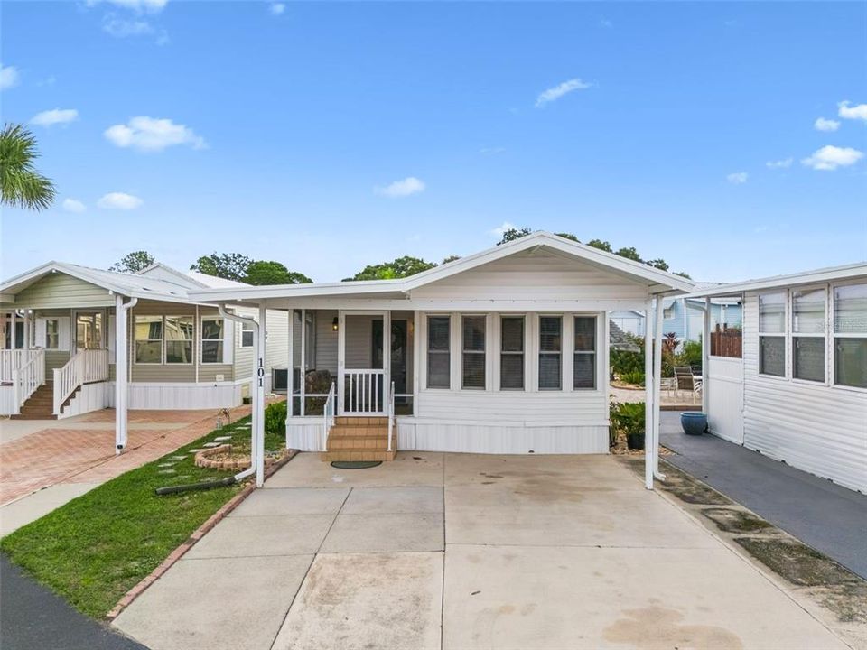 For Sale: $150,000 (2 beds, 1 baths, 396 Square Feet)