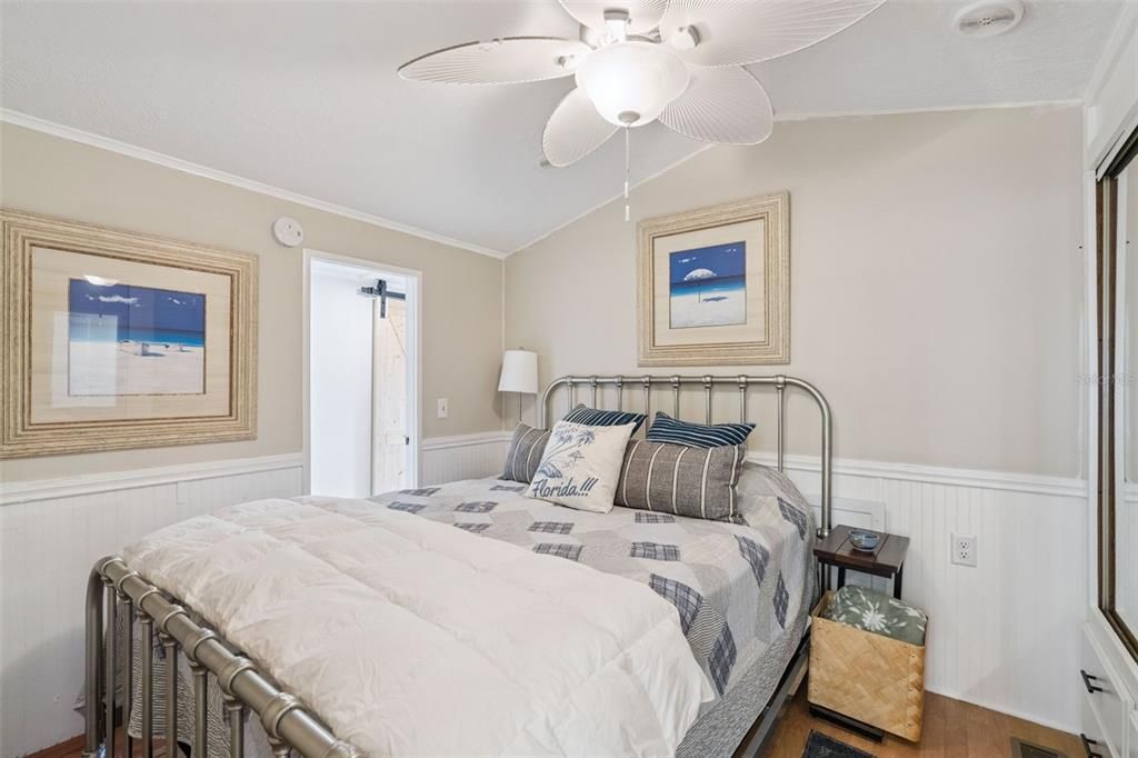 For Sale: $150,000 (2 beds, 1 baths, 396 Square Feet)