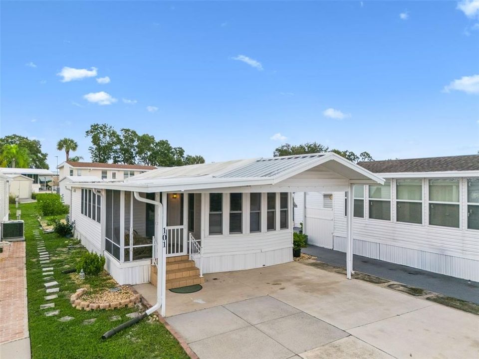 For Sale: $150,000 (2 beds, 1 baths, 396 Square Feet)