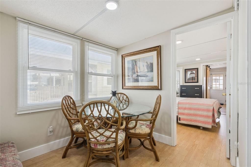 For Sale: $150,000 (2 beds, 1 baths, 396 Square Feet)