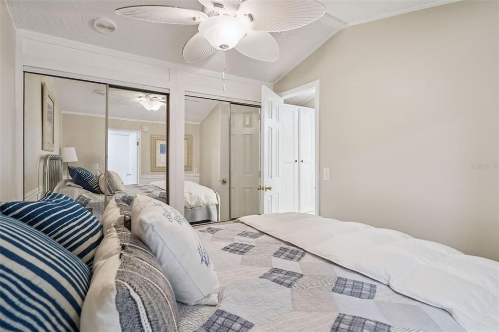 For Sale: $150,000 (2 beds, 1 baths, 396 Square Feet)