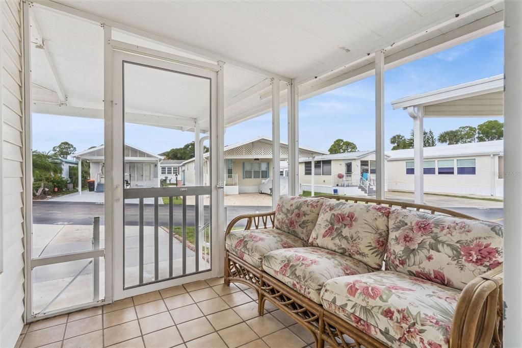 For Sale: $150,000 (2 beds, 1 baths, 396 Square Feet)