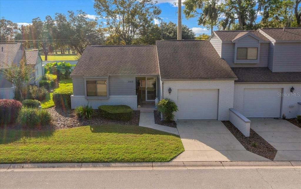 Под контрактом: $225,000 (2 спален, 2 ванн, 1219 Квадратных фут)