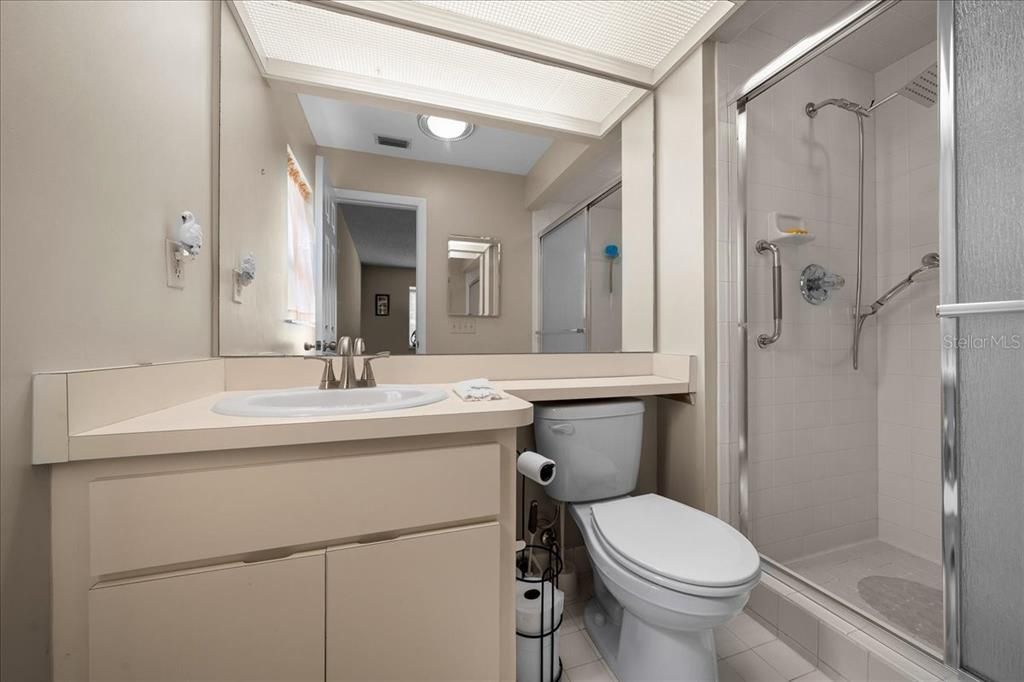 Под контрактом: $225,000 (2 спален, 2 ванн, 1219 Квадратных фут)