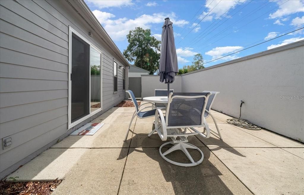 Под контрактом: $225,000 (2 спален, 2 ванн, 1219 Квадратных фут)