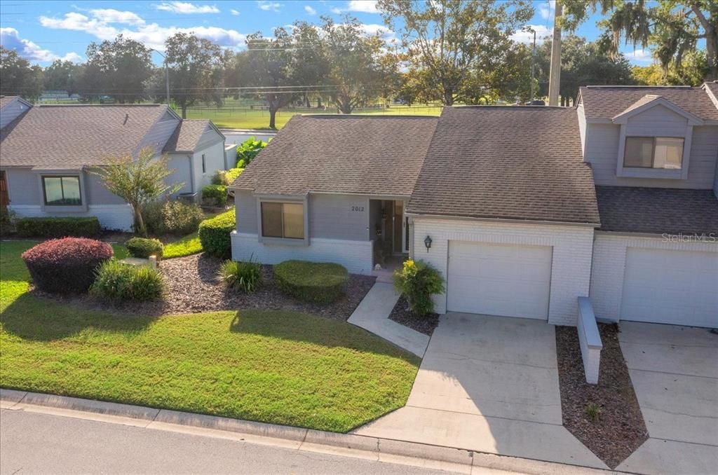 Под контрактом: $225,000 (2 спален, 2 ванн, 1219 Квадратных фут)