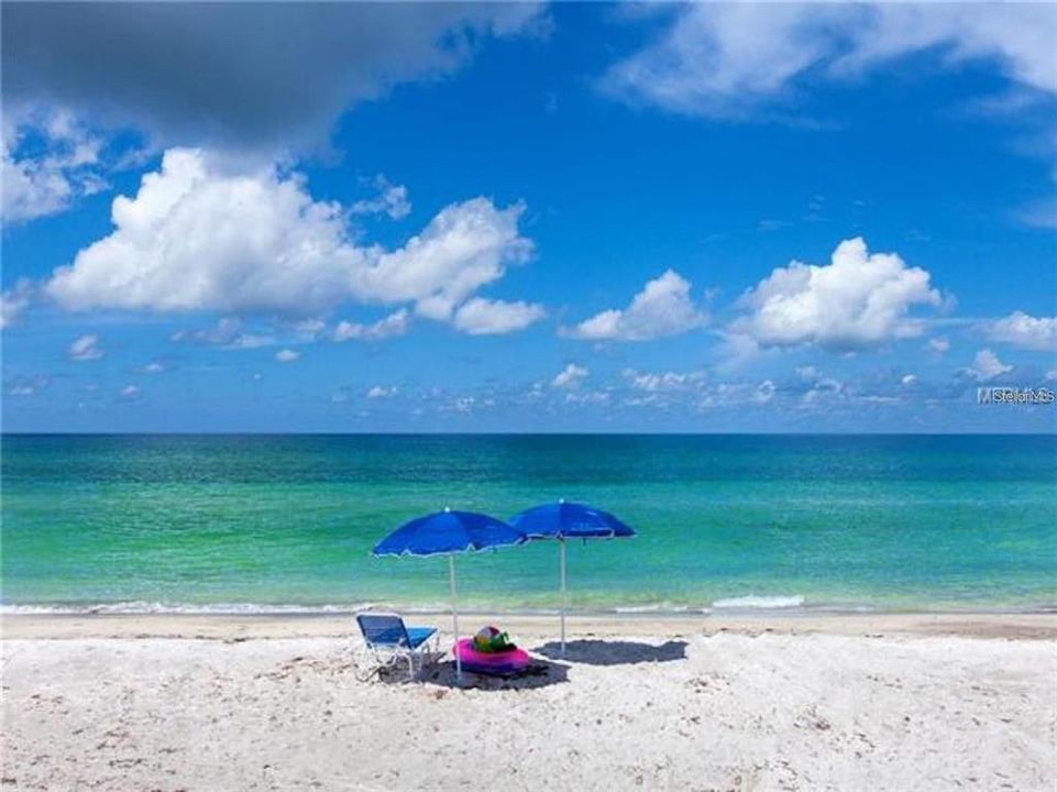 出租: $13,000 (2 贝兹, 2 浴室, 1260 平方英尺)