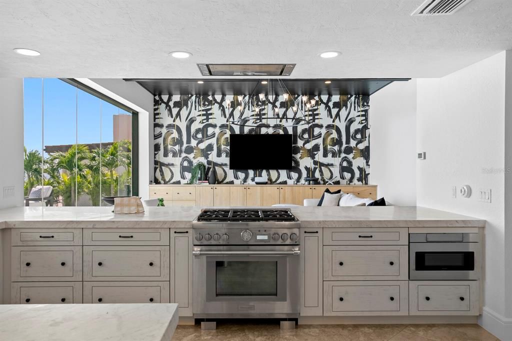 For Sale: $4,500,000 (6 beds, 4 baths, 4917 Square Feet)