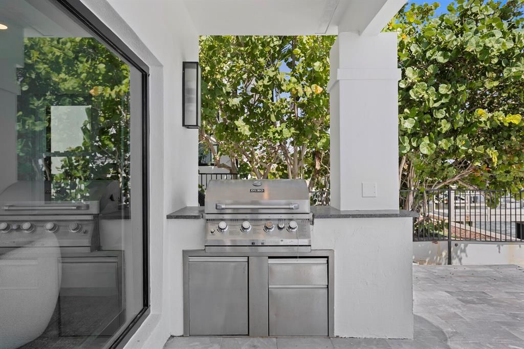 For Sale: $4,500,000 (6 beds, 4 baths, 4917 Square Feet)