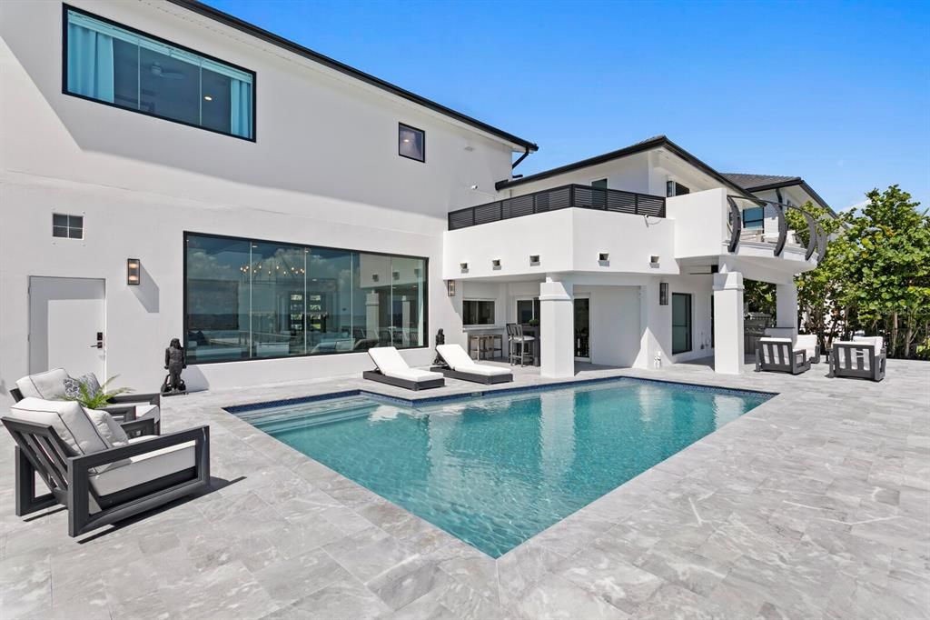 For Sale: $4,500,000 (6 beds, 4 baths, 4917 Square Feet)