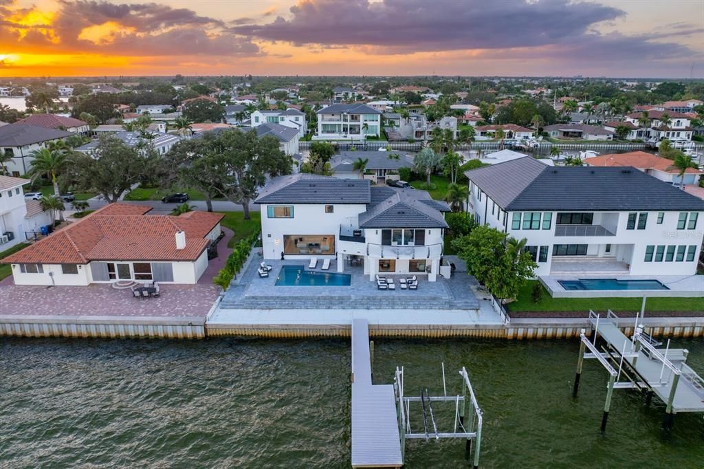 For Sale: $4,500,000 (6 beds, 4 baths, 4917 Square Feet)