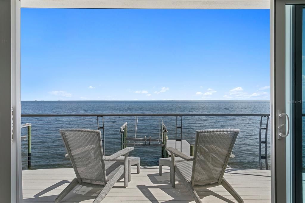 For Sale: $4,500,000 (6 beds, 4 baths, 4917 Square Feet)