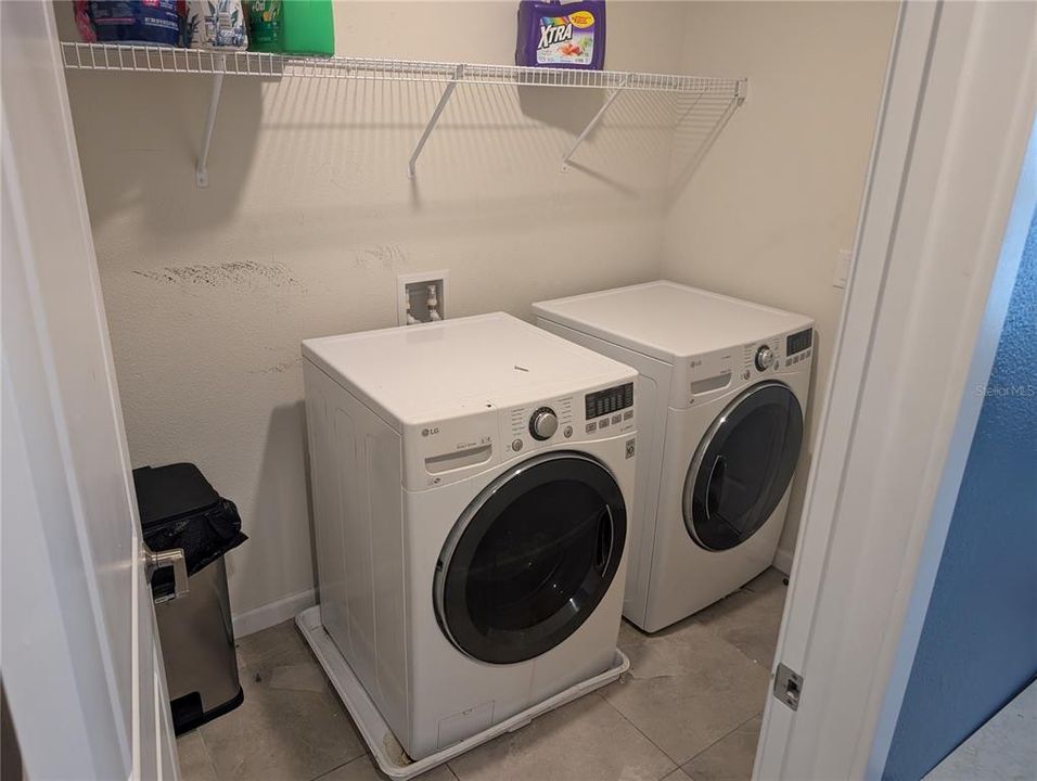 待售: $640,000 (4 贝兹, 2 浴室, 2980 平方英尺)