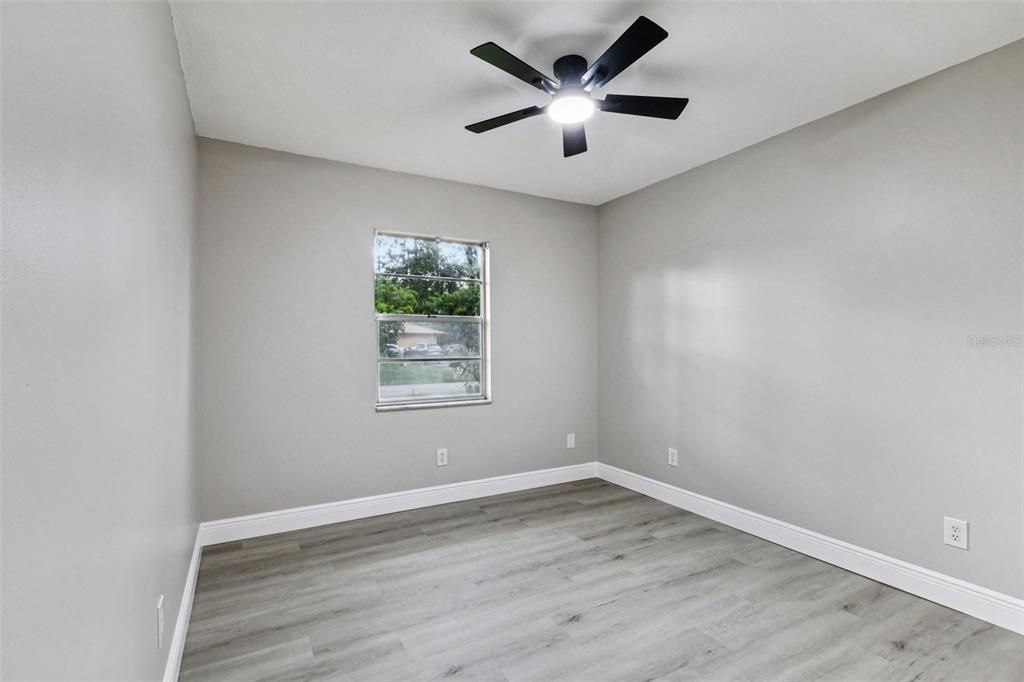 For Sale: $349,000 (3 beds, 2 baths, 1627 Square Feet)