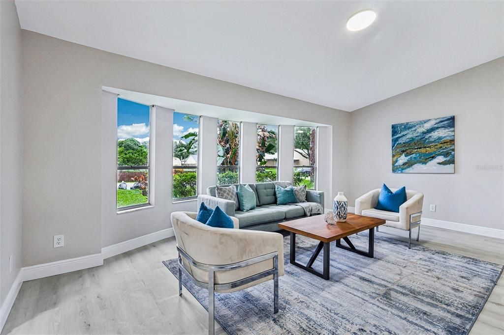 For Sale: $349,000 (3 beds, 2 baths, 1627 Square Feet)