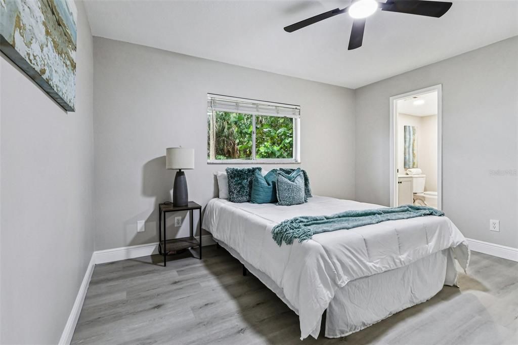 For Sale: $349,000 (3 beds, 2 baths, 1627 Square Feet)