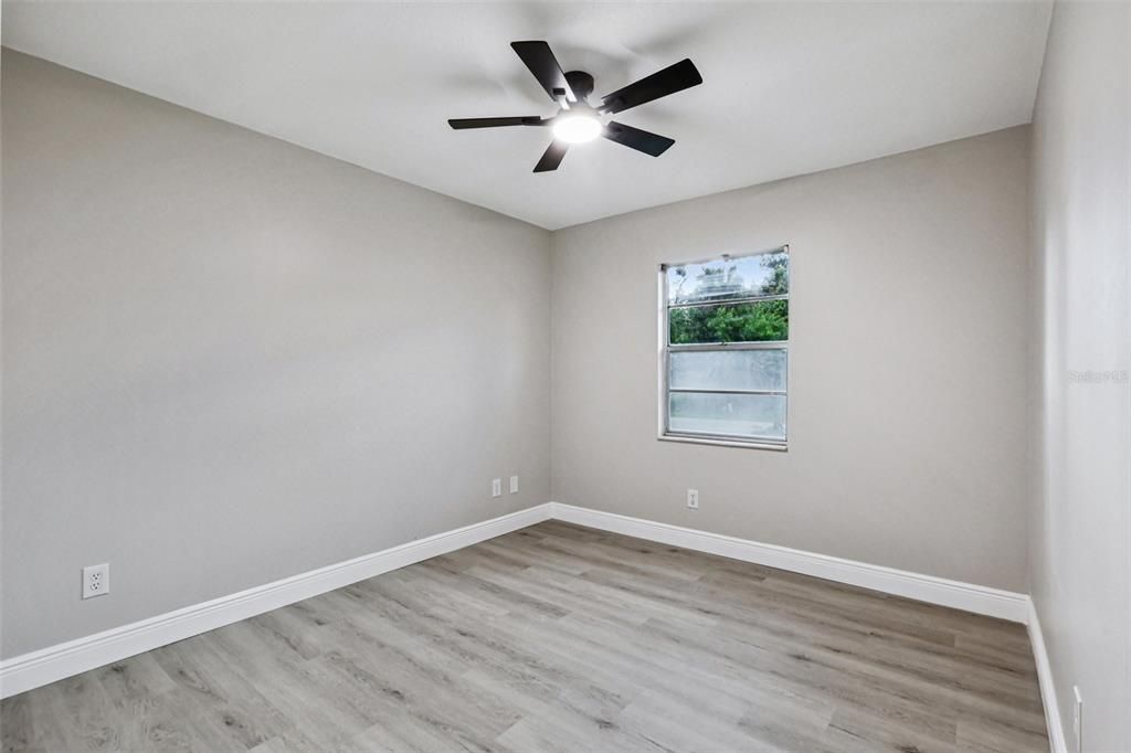 For Sale: $349,000 (3 beds, 2 baths, 1627 Square Feet)