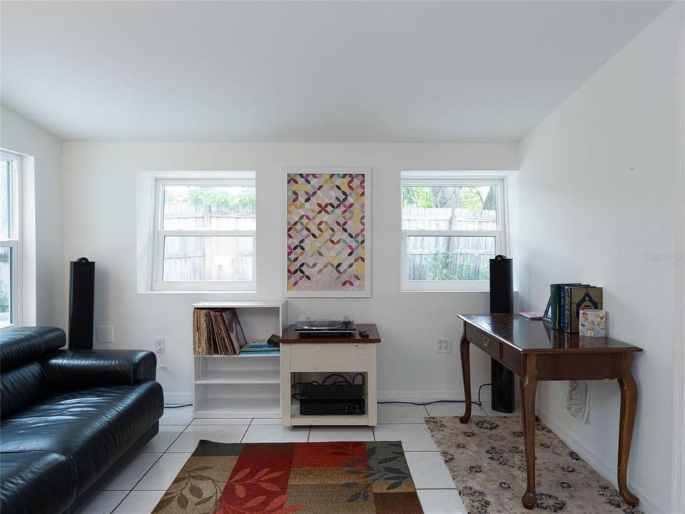 Activo con contrato: $374,900 (3 camas, 2 baños, 1826 Pies cuadrados)