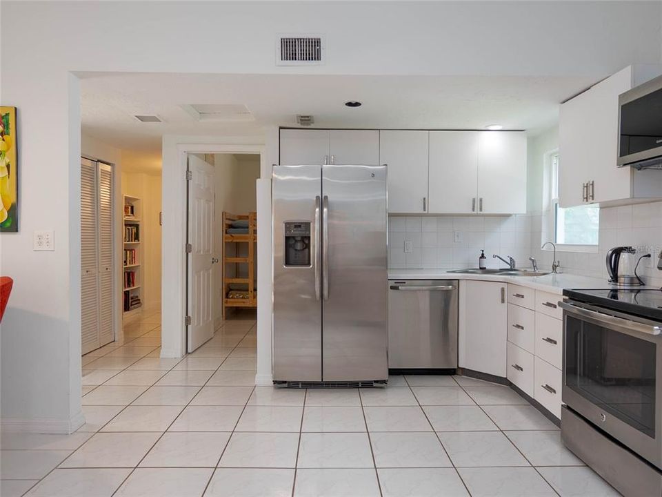 Activo con contrato: $374,900 (3 camas, 2 baños, 1826 Pies cuadrados)