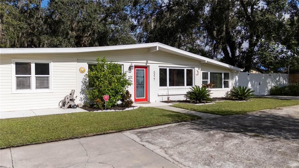 Activo con contrato: $374,900 (3 camas, 2 baños, 1826 Pies cuadrados)