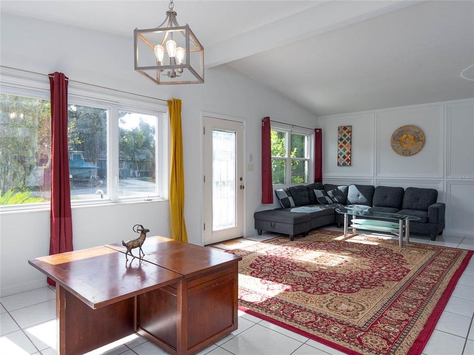 Activo con contrato: $374,900 (3 camas, 2 baños, 1826 Pies cuadrados)