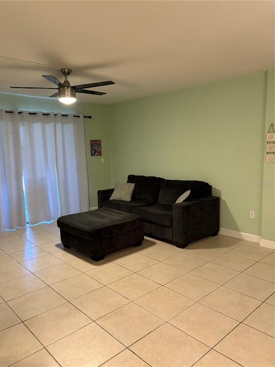 For Sale: $239,000 (1 beds, 1 baths, 623 Square Feet)