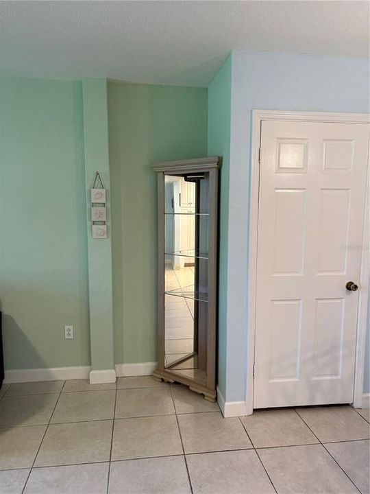 For Sale: $239,000 (1 beds, 1 baths, 623 Square Feet)